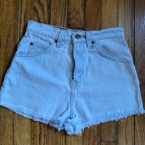 Levi’s Cutoff Jean Shorts